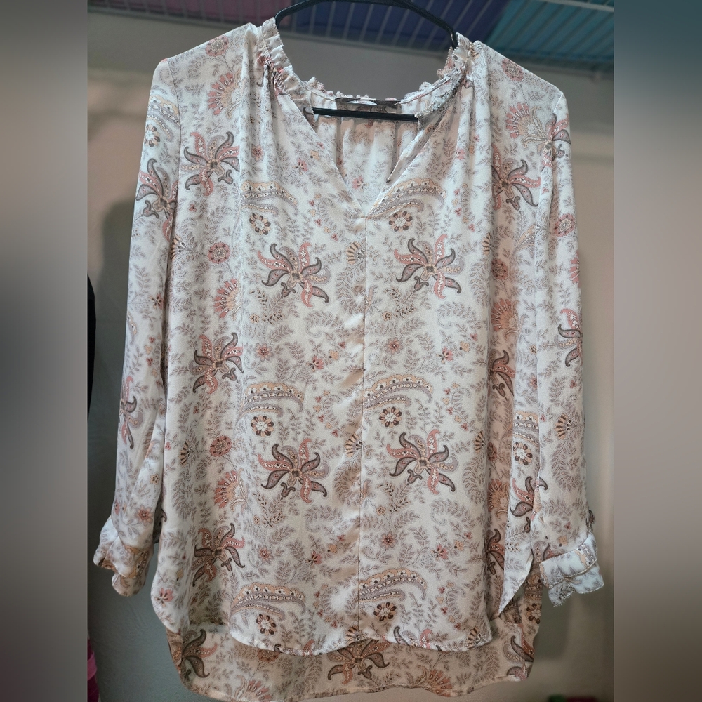 LOFT White Cream Blouse with 3/4 Sleeves and Mandarin Collar